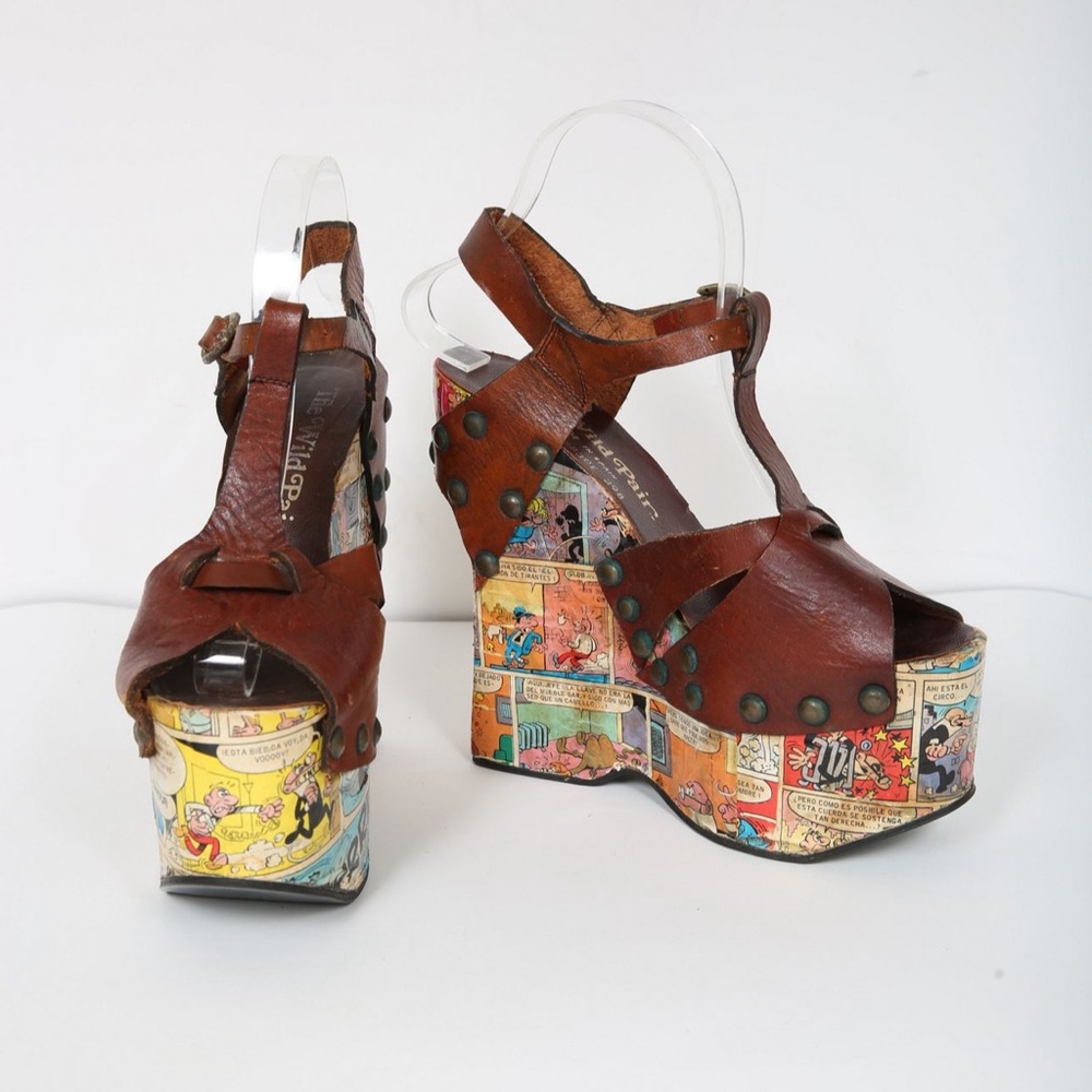 Love Rocks Brown Comic Print Platform Sandals